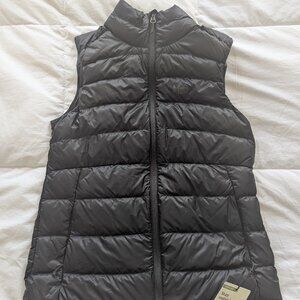 REI puffer vest (NWT)